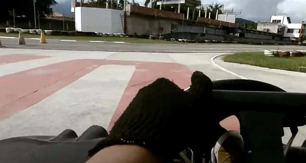 Kartódromo Internacional de Guapimirim: Um paraíso para os amantes da velocidade Imagens Kartódromo internacional de Guapimirim