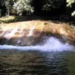 Qual é a cachoeira mais bonita de Guapimirim?