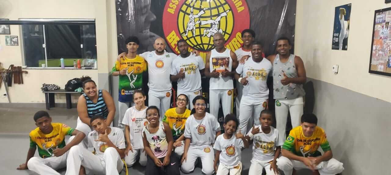 Não sabe onde tem capoeira? Conheça o grupo Berimbau de Ouro com aulas em Guapimirim com o Mestrando Tizil.